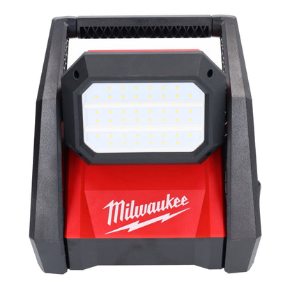 Milwaukee M18 HOAL-302FC Akku LED Lampe Baustrahler 18 V 4000 lm + 2x Akku 3,0 Ah + Ladegerät