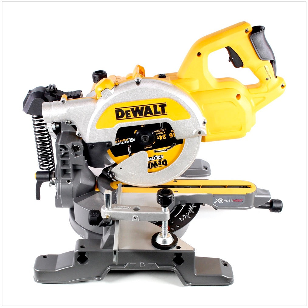 DeWalt DCS 777 T2 XR FlexVolt 54 V Akku Paneelsäge 216 mm + 2x Akku 6,0 Ah + Ladegerät - Toolbrothers