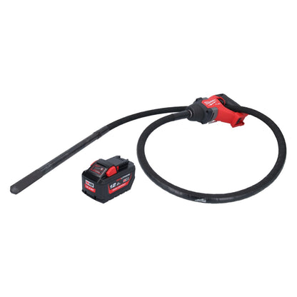 Vibrateur à béton sur batterie Milwaukee M18 FCVN24-121 18 V 2,4 m sans balais + 1x batterie 12,0 Ah - sans chargeur